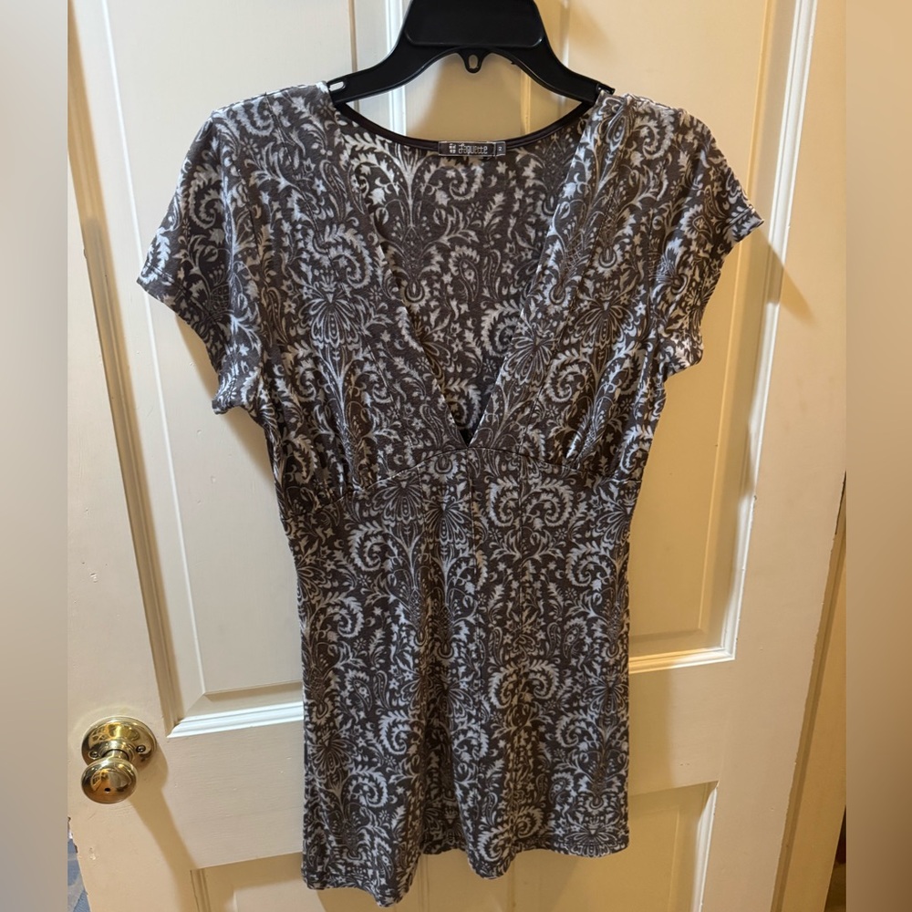Elegant Gray Patterned Tunic